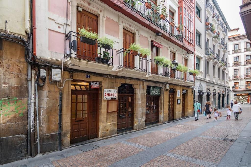 Cultura Y Gastronomia En El Casco Viejo Apartment Bilbao Ngoại thất bức ảnh